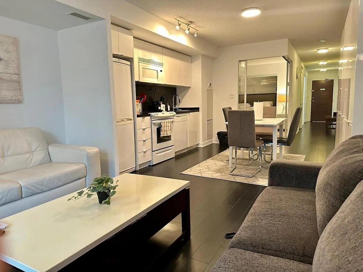 Spacious & Central 1 Bdrm 2 Real Beds Toronto
